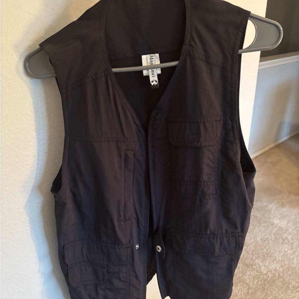 Magellan Outdoors Dark Utility Vest